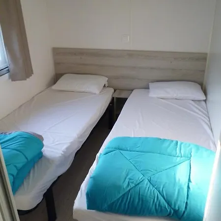 Casa de Férias Mobile 3 Bedroom All Comfort 6-8 People Saint-Denis-dʼOléron