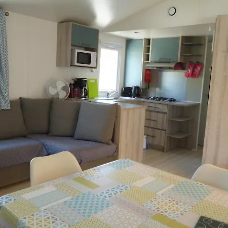 Mobile 3 Bedroom All Comfort 6-8 People Casa de Férias Saint-Denis-dʼOléron